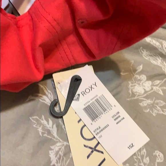 Roxy hat - Picture 3 of 4